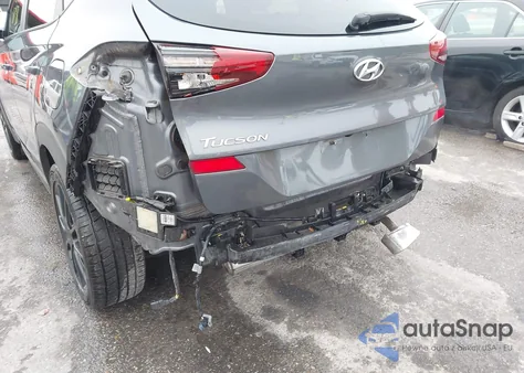 2019 Hyundai Tucson Night z USA, uszkodzony, nr VIN KM8J33AL7KU004530